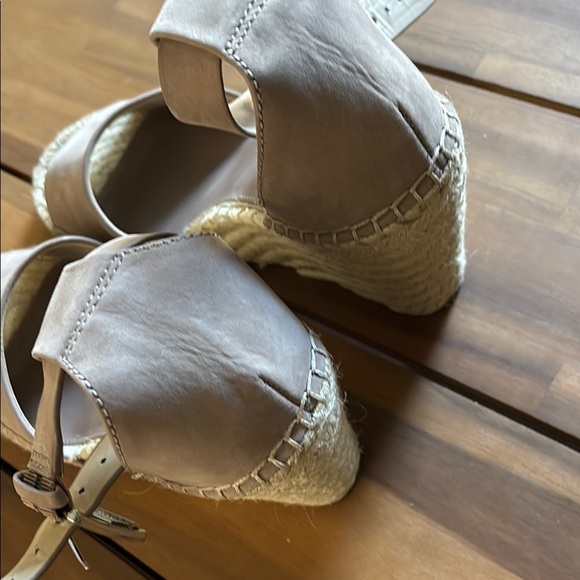 NWOB Vince Camaro espadrille sandals sz 8 - Picture 3 of 7